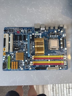 Gigabyte GA-EP43-DS3L Motherboard w/ Intel Core 2 Duo E8500 3.16GHz LGA775