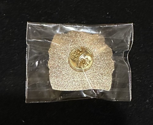 2024 Paris Olympics Japanese Volunteer Pin NEW - Picture 2 of 2