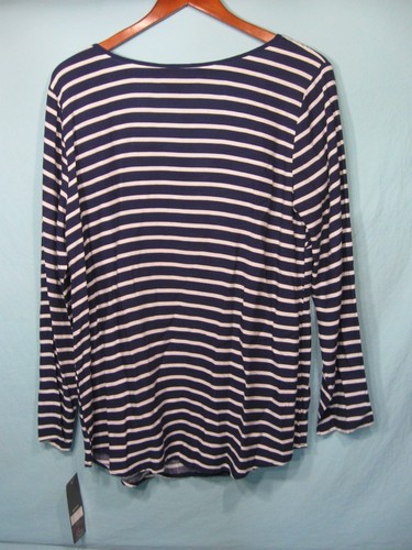 NWT Oh Baby by Motherhood White and Blue Stripe V Neck Maternity Shirt - Picture 5 of 5