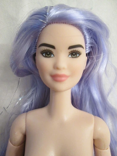 Muñeca híbrida Barbie Color Revelación Sol Espolvoreadores Hecha para mover cuerpo púrpura
