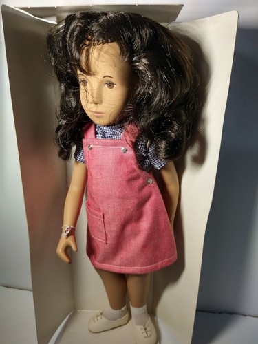 RARE SASHA DOLL 111 BRUNETTE RED PINAFORE (1980s) (Boxed/ Tag UK) (2) OF