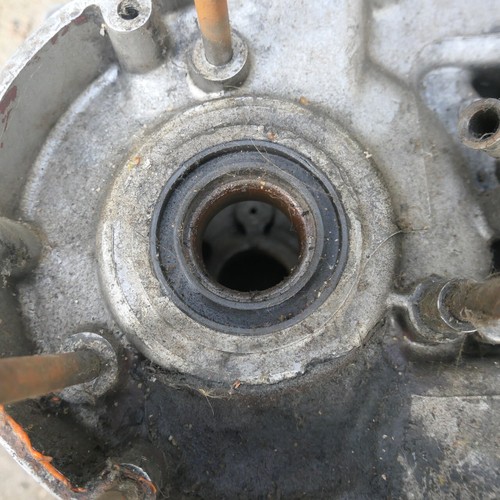 Triumph T90 (350 Unit Twin) Crank Cases. H32389, 1962 TO 1968 - Picture 9 of 15