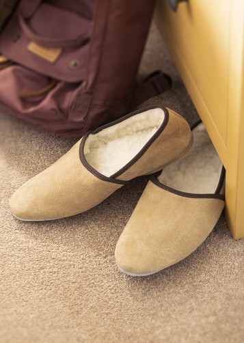Para hombre Hechas en el Reino Unido Pantuflas sin cordones Suela de gamuza dura Piel de oveja Forrada de gamuza - Imagen 1 de 21