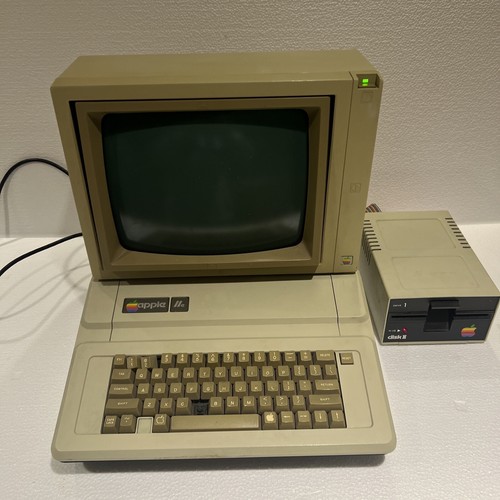 Apple IIe with 1 floppy drive and Monitor Untested Sold AS-IS - Picture 10 of 22