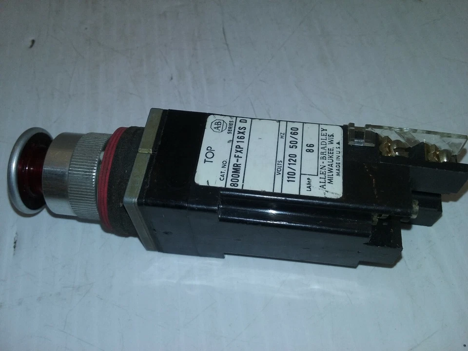 ALLEN BRADLEY 800MR-FXP16RAK PUSH-PULL RED ILLUMINATED 110/120V 50/60HZ SER. D  - Image 2 of 4