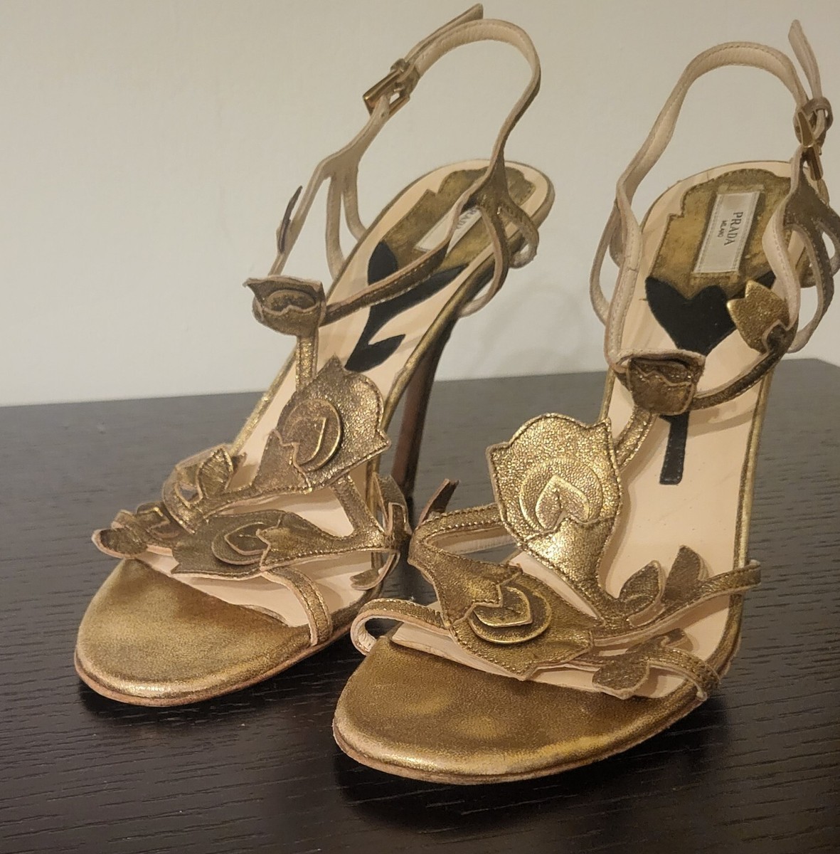 MADE IN ITALY PRADA GOLD LEAF HEELS VINTAGE 38.5 | eBay MADE IN ITALY PRADA GOLD LEAF HEELS VINTAGE 38.5 | eBay