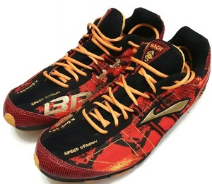 brooks tennis shoes mens