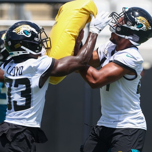 DEVIN LLOYD 2022 Game Worn Used NFL JAGUARS Practice ROOKIE Jersey PHOTO MATCHED - Picture 5 of 17