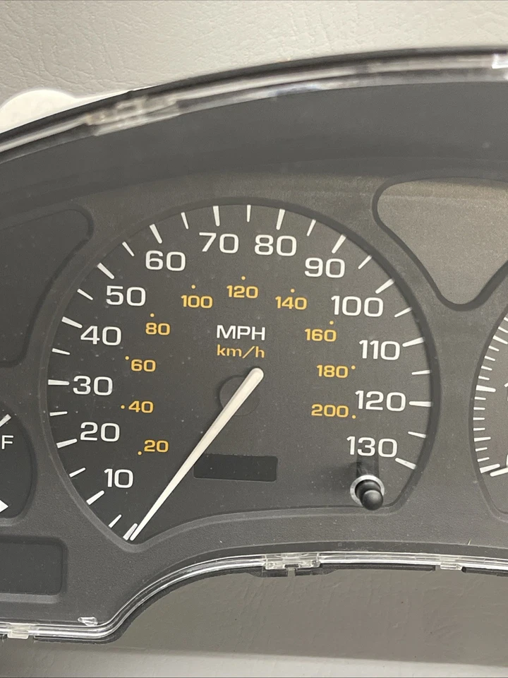Cuadro de instrumentos velocímetro automático Saturn L200 2000 2002 194000 millas OEM Foto 4 de 4