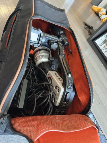 Canon XL2 3CCD MiniDV – Working + Bag, XLR Kit, Dual Viewfinders - Picture 10 of 22