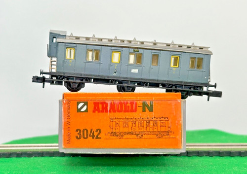 Arnold N 3042 Abteilwagen 2600 K.P.E.V.  mit 3 Achsen  Bremserhäuschen in grau | Zustand: Neu