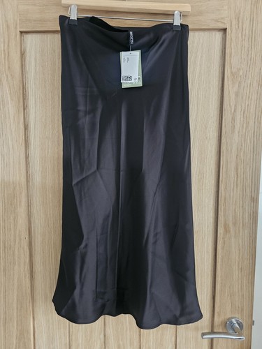 DIVIDED H&M Satin Midi Skirt A Line black Size 10 - New with tags