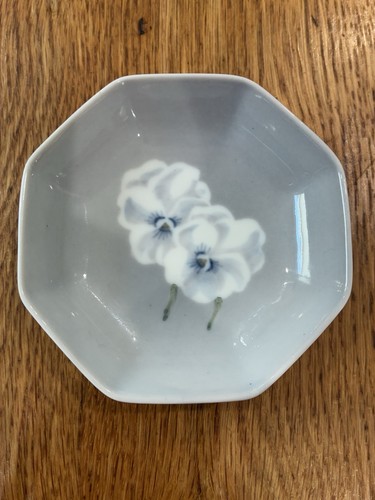 Vintage 1948-1951 Bing & Grondahl achteckige Schmuckschale 3,5" Stiefmütterchen Blumenmuster