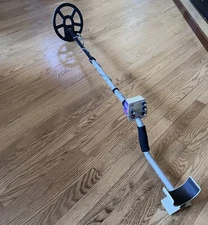 Tesoro VAQUERO - VLF Discriminator Metal Detector