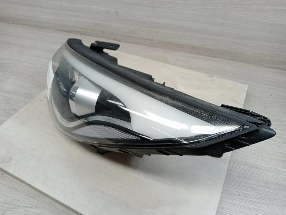 HYUNDAI IX35 LEFT HEADLAMP LM SERIES, SLOVAKIAN BUILT (VIN TMAJ), 09/13-01/16 20 - image 2 of 4