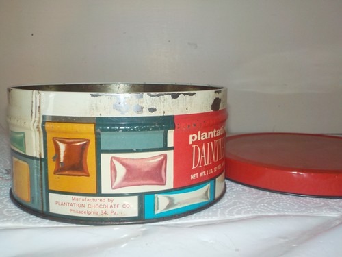 Vintage Plantation Dainties Candy Tin 6 in x 3 in - Picture 3 of 12