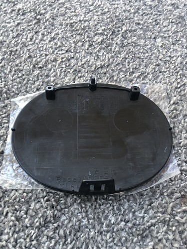 Lexus ES 300h 2019/2020/2021/2022 Front Grille Emblem Logo Radar 53141-33180 - Picture 3 of 6