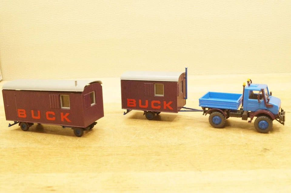 HO 1:87 Kibri 10772 MB Unimog Con 2 Vagoni Da Costruzione Modello Pronto Con OVP - Immagine 2 di 4