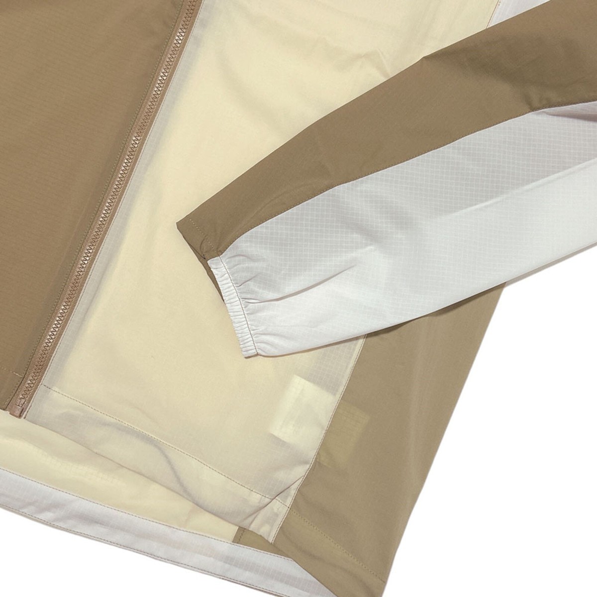 ARC'TERYX x BEAMS 2024 Squamish Hoody Nagomi Beige Brown X ARC'TERYX x BEAMS 2024 Squamish Hoody Nagomi Beige Brown X