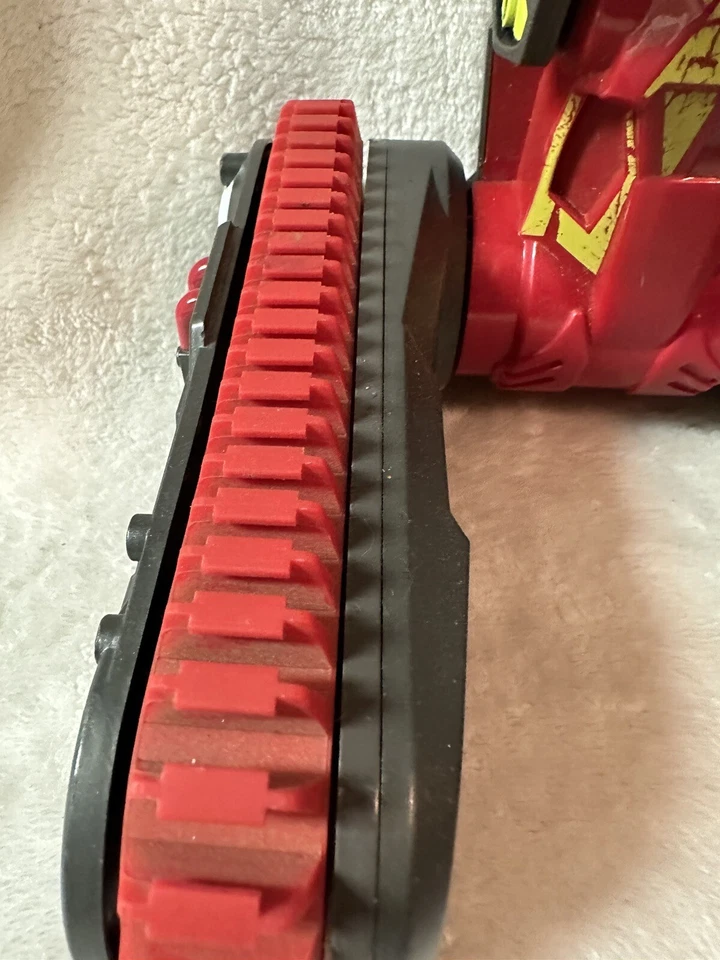 AIRHOGS ROBO TRAX ALL TERRAIN TRANSFORMING Tank Toy (No Remote) - Image 3 of 4