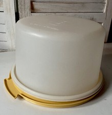 Vintage Round Tupperware Cake Carrier Harvest Gold 683-8