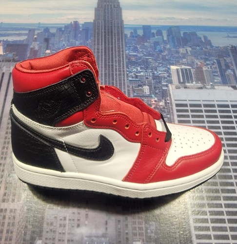 Nike Air Jordan 1 Retro High OG Satin Snake Chicago Womens Size 5 CD0461 601 New - Picture 6 of 7