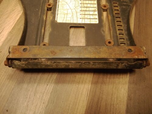 Soporte de asiento John Deere L100 L105 L107 L111 L118 L120 L130 G110 GX21910 - Imagen 3 de 7