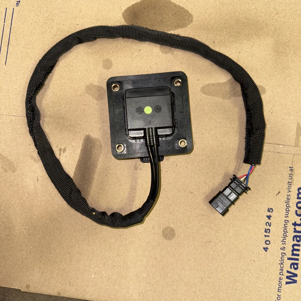 Оригинальная перевернутая розетка питания для кузова грузового автомобиля Dodge Ram 1500 2500 3500 20-2024 68519993AB - Изображение 2 из 3