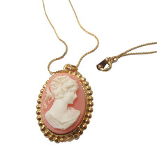Vintage Classic Cameo Pendant Necklace Plastic Style 2