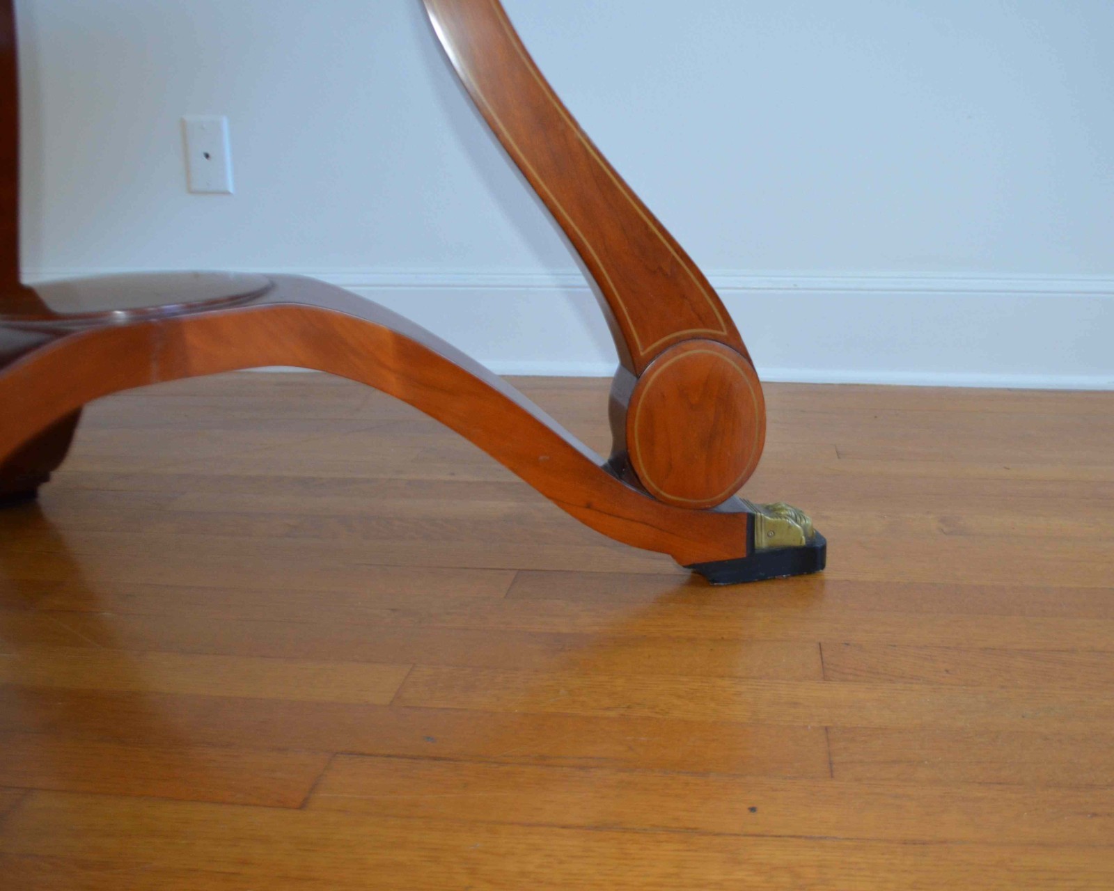 JOHN WIDDICOMB CENTER HALL TABLE 48" DIAMETER (freight shipping)