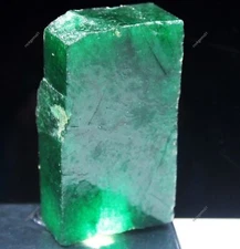 Certified 1055.00 CT Colombian Green Emerald Natural Rough Huge Loose Gemstone