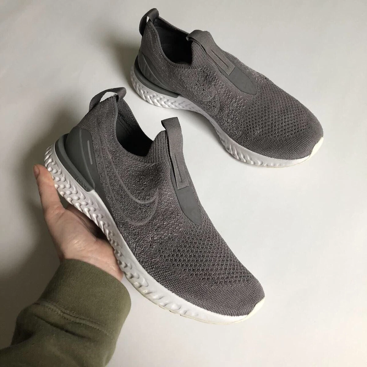 Nike react shop flyknit laceless
