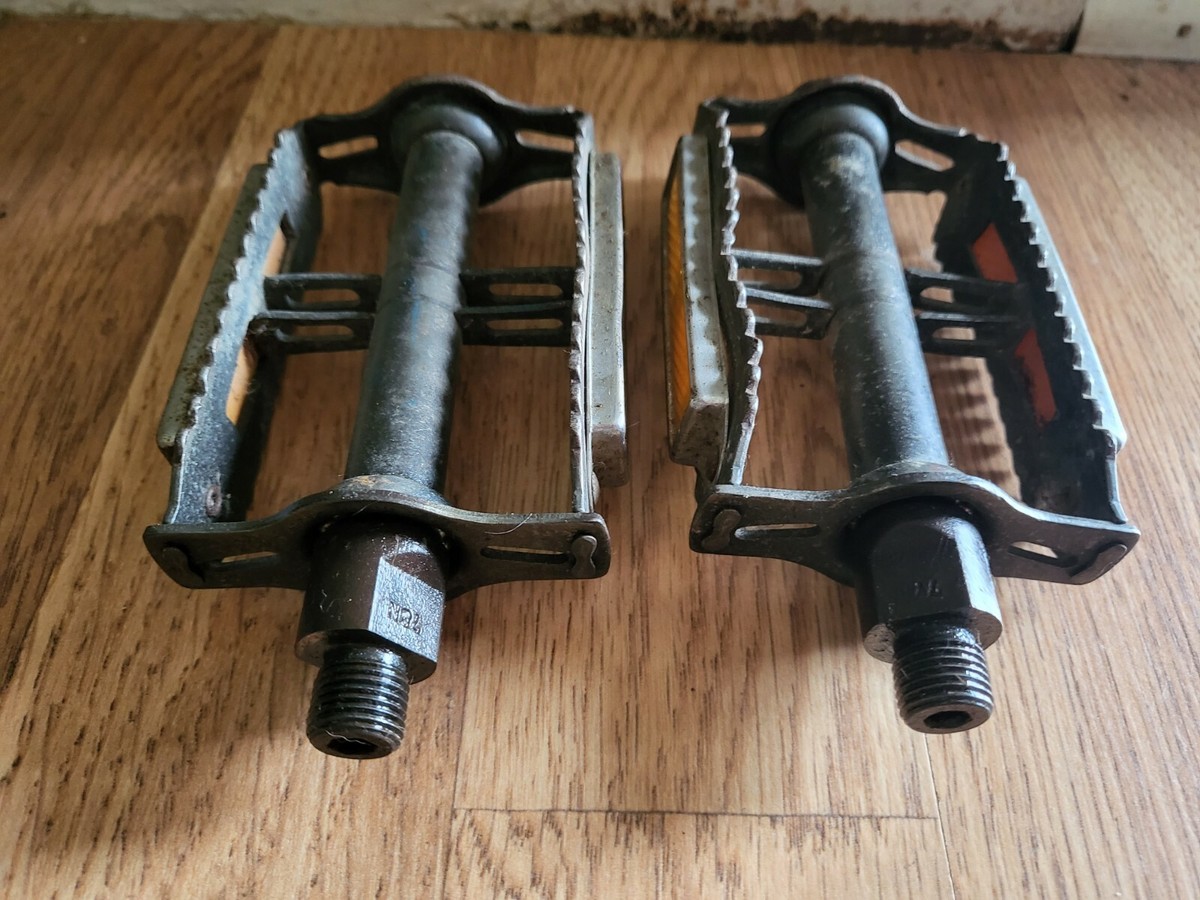 OLD SCHOOL BMX KKT RAT TRAP K-MX BEARTRAP PEDALS 80s 1/2