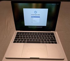 Apple MacBook Pro Retina TouchBar 13,3“ i5 2,4 Ghz 256 GB SSD 8 GB Ram 2019