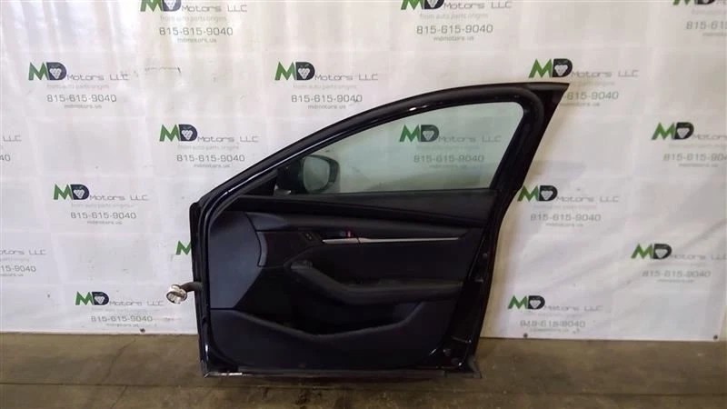 2017-2019 MAZDA 3 FRONT RIGHT SIDE DOOR PANEL OEM BJS758010 - Image 3 of 3
