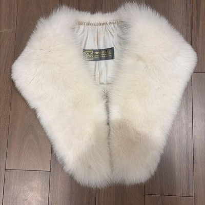 SAGA FOX ROYAL White Fox Fur Shawl - Pre-Owned