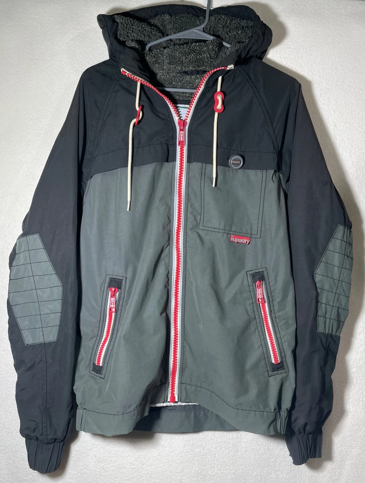 Superdry Hooded Dock Jacket Mens M Fleece Lined JPN Logo Red Zip 2015 Era Retro