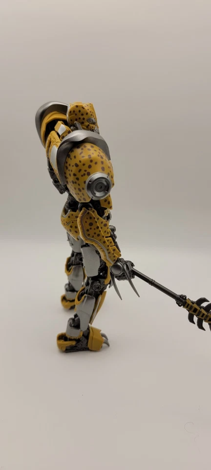 Kit Modelo Cheetor Serie AMK Yolopark Transformers Rise of the Beasts Construido Foto 4 de 4