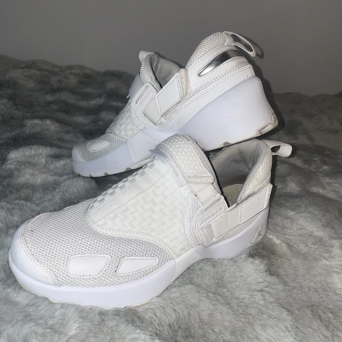2017 Jordan Trunner LX Triple White 2017 Jordan Trunner LX  main image 2