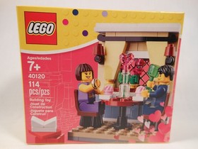 LEGO Holiday Valentines Day Dinner 40120 Complete w/Box & Instructions