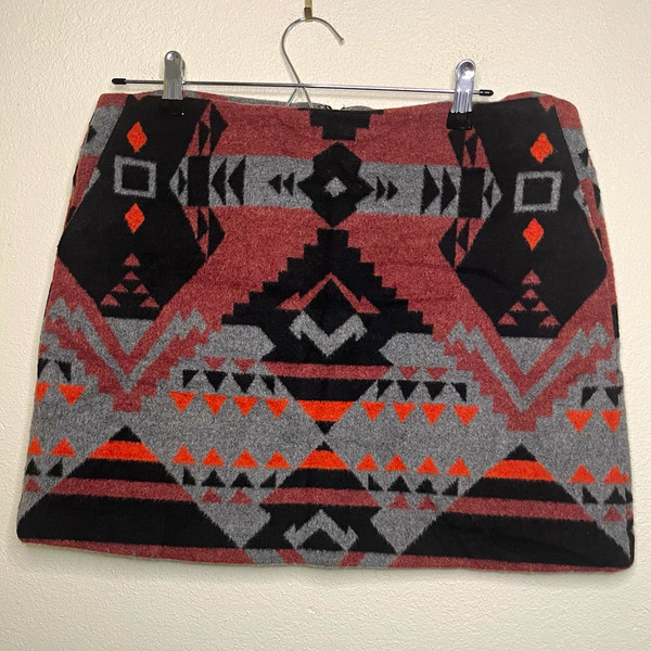 GAP Geometric Aztec Mini Skirt, Zip, Pockets Women's Size 12 34” x 16.5”