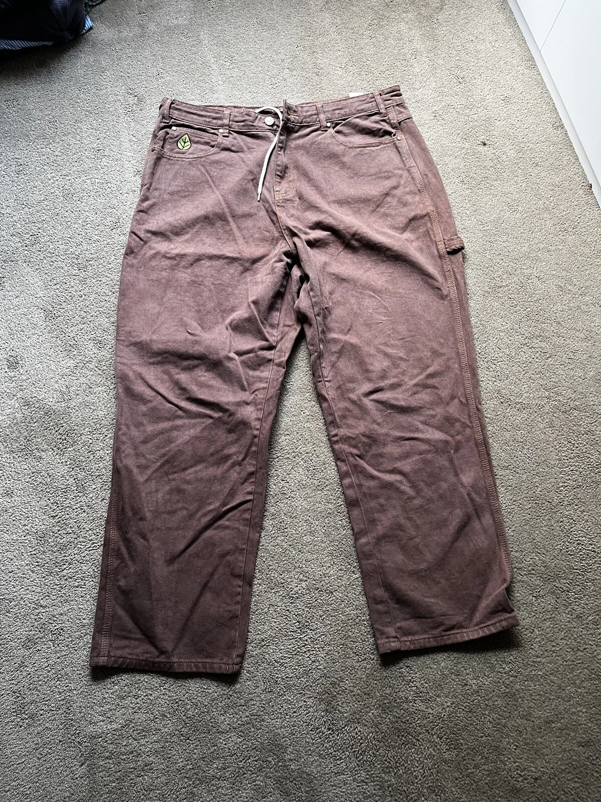 Picture 1 of 2