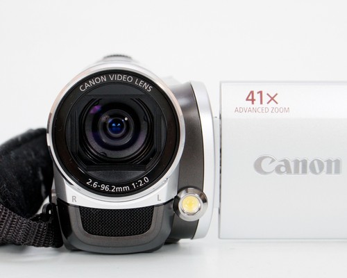 Canon FS200 SD Camcorder (Silver) - Picture 9 of 14