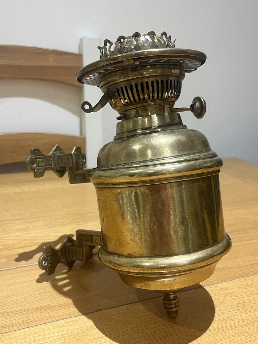 Vintage Best English Make Wall Mount Oil Lamp Brass Sconce