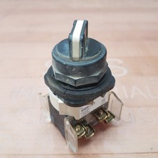 Allen Bradley 800H-JR2 Series F 3 Position Maintained Selector Switch - USED