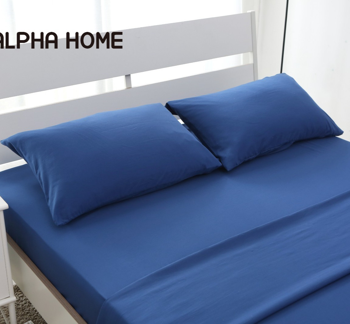 4-Piece Bed Sheet Set 1 Fitted Sheet 1 Flat Sheet 2 Pillowcases Queen Size Blue