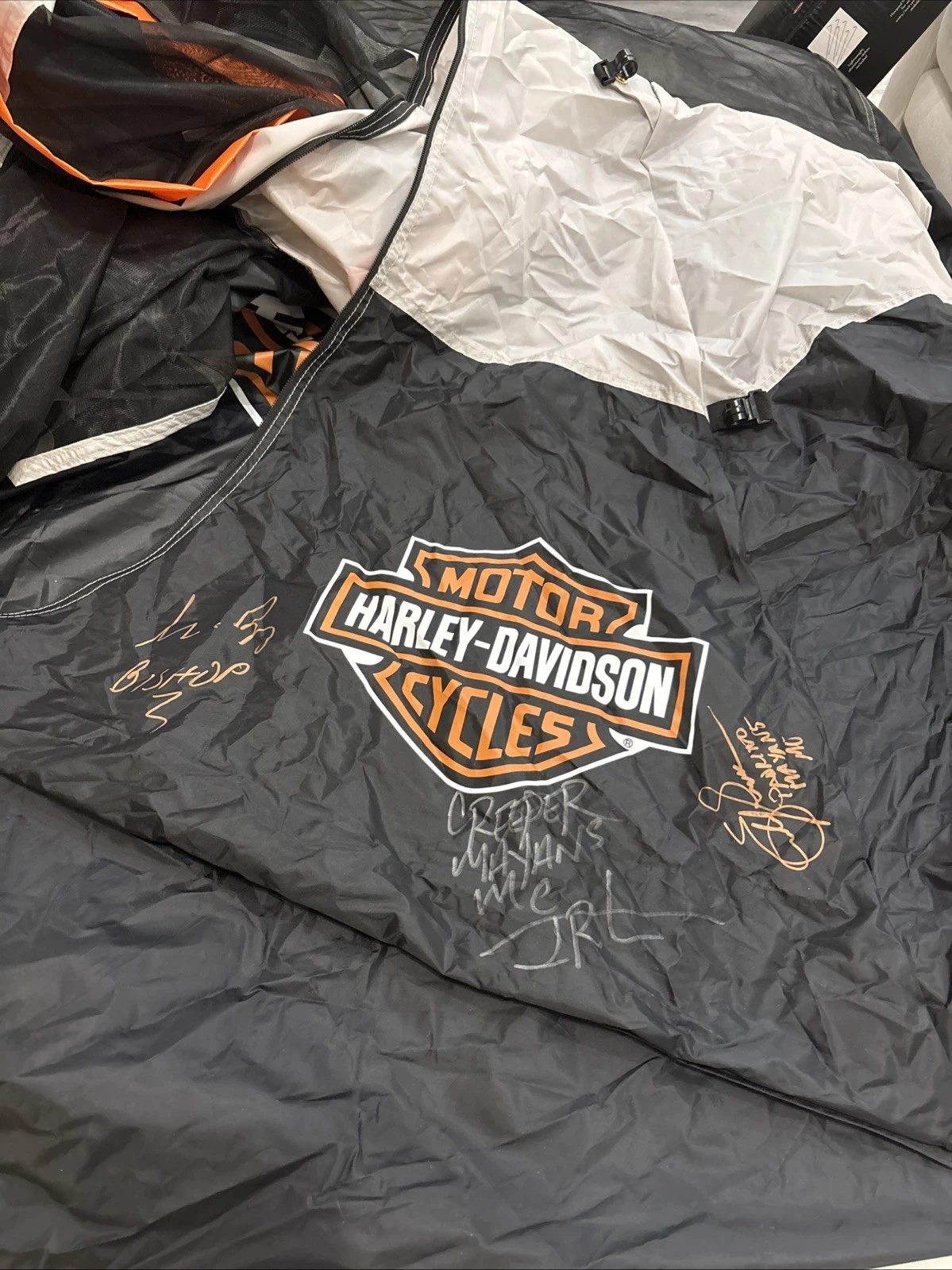 Harley-Davidson Road Ready Tent Signed By Mayans Bishop Creeper Padrino