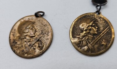 THE BATTLE OF VERDUN 21 1916 WW1 ON NE PASSE PAS MEDAL VERNIER  (×2)
