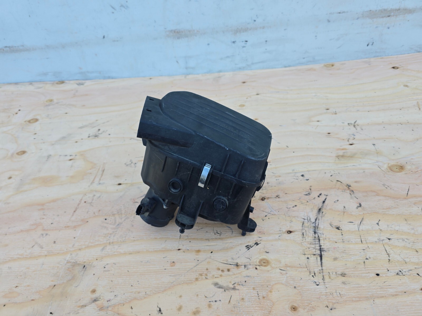 LEFT SIDE ENGINE AIR INTAKE FILTER OEM 14-19 MASERATI GHIBLI S QUATTROPORTE