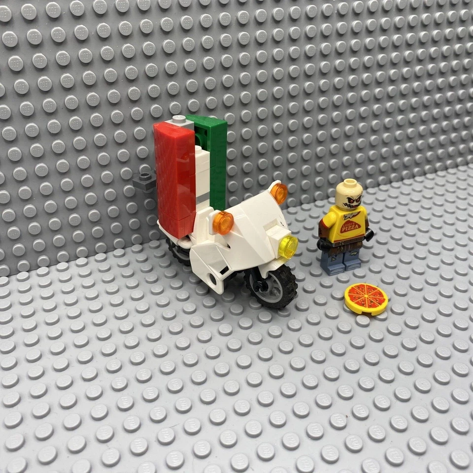 LEGO Replacement pieces Lego Batman Scarecrow Pizza Delivery From Set 70910 Foto 2 de 4